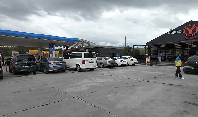 Burdur Belediyesi, Ilıcalar’da elektrikli araç istasyonunu hizmete sundu