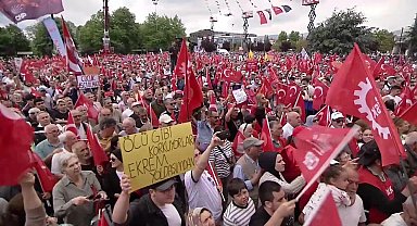 CHP'li belediyelere yönelik operasyona tepkiler Düzce mitingine damga vurdu: