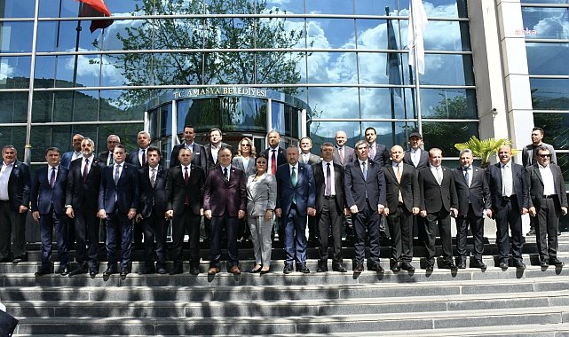 CHP'li il belediye başkanları Amasya'da buluştu: Darbeye, kayyuma, hukuksuzluğa karşı tek yüreğiz!