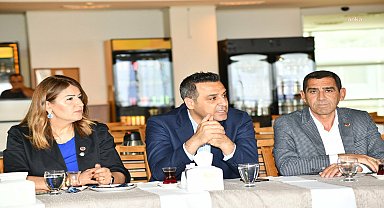 Çiğli Belediye Başkanı Yıldız, ilçede görev yapan muhtarları dinledi
