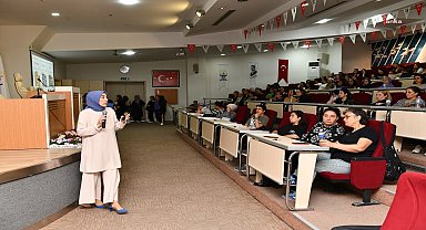 Çiğli Belediyesi’nden kadınlar için sağlıklı yaşam paneli
