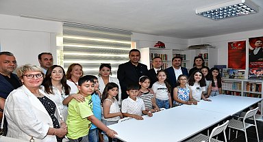 Çiğli İnönü Mahallesi'nde Cumhuriyet Kütüphanesi hizmete açıldı