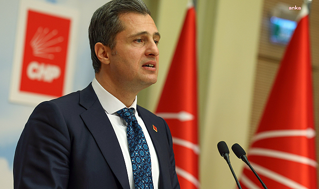 Deniz Yücel'den Bakan Yerlikaya'ya otobüs tepkisi: