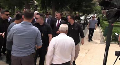 Dervişoğlu, Şanlıurfa’da Şehit Yakınları ve Gaziler Derneğini ziyaret etti: “Kayıplarımızı telafi edebilmek mümkün değil ama onların hesabını sormak mümkün”