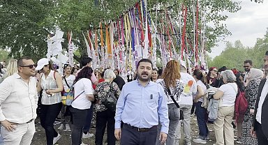 Edirne'de 1400 yıllık Kakava ateşi yakıldı... Ahmet Baran Yazgan: