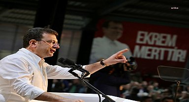 Ekrem İmamoğlu: Gençlerden korkmayın, etrafınızdaki dalkavuklardan korkun