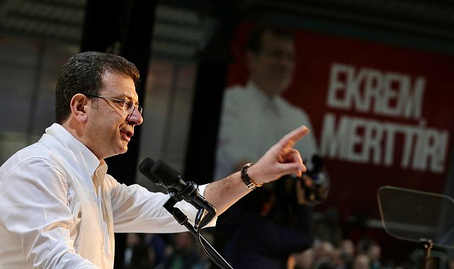 Ekrem İmamoğlu: Gençlerden korkmayın, etrafınızdaki dalkavuklardan korkun