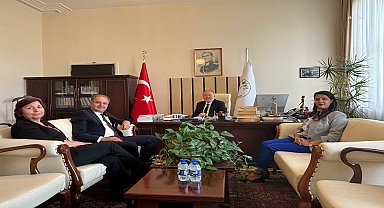 Emek Partisi, işçi haklarına yönelik hazırladıkları kanun teklifi için Meclis'te görüşmeler yaptı