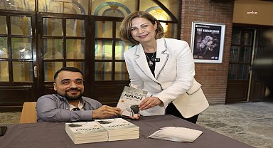 Eskişehir Büyükşehir Belediye Başkanı Ünlüce, Burak Sakçı’nın imza gününe katıldı