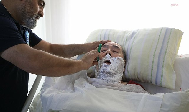 Eyüpsultan Belediyesi’nden evde bayram tıraşı desteği