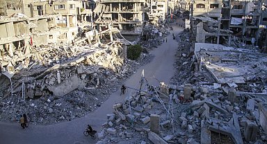 Gazze'deki kurtarma ekipleri İsrail'in yeni saldırılarında en az 60 kişinin öldüğünü açıkladı 