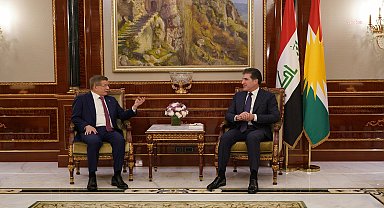Gelecek Partisi Genel Başkanı Davutoğlu, IKBY Başkanı Barzani ile görüştü 