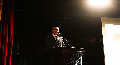 Gemlik’te “Üretken Yapay Zeka Çağında Akıllı Şehirler” konulu konferans düzenlendi