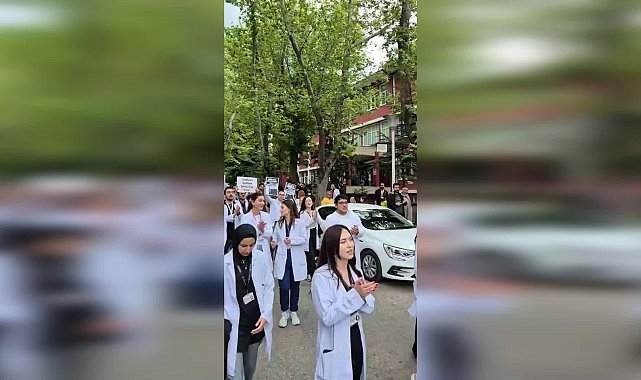 Hekimler Ankara'da bir doktorun darp edilmesini protesto etti: Artık gerçek bir mücadele başlatmanın zamanı gelmiştir