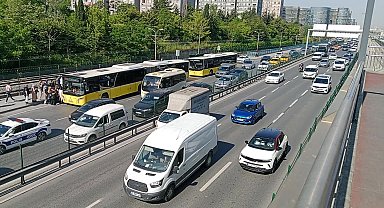 İETT: 1090 otobüs görevini sürdürmüş, 1930 otobüsün katıldığı eylem ise sona ermiştir