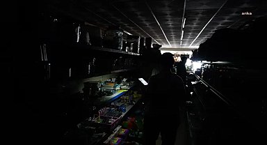 İspanya'da bu kez tüm büyük mobil ağlar ve acil servis hatları çöktü 