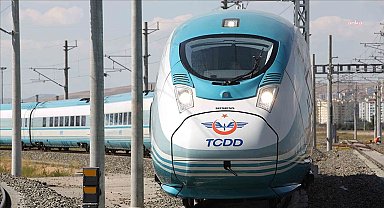 İstanbul - Ankara seferini yapan hızlı tren hattında kesinti... TCDD: