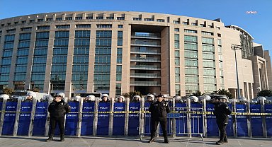 İstanbul Cumhuriyet Başsavcılığı: “9 ilde 17 kişi hakkında ‘suç işlemek amacıyla örgüt kurma ve piyasa dolandırıcılığı’ suçlarından gözaltı kararı verildi”