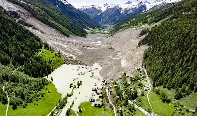 İsviçre’nin Lötschental vadisi’nde buzul çökmesi sonucu Lonza nehri tıkandı 2 bin kişi risk altında