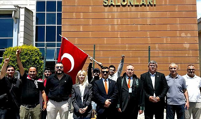 İYİ Partili Türkoğlu, İstanbul'da gençlerin duruşmasını takip etti