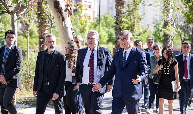 İzmir Büyükşehir Belediye Başkanı Tugay AB Delegasyonu’na kentteki “iklim nötr” çalışmalarını anlattı