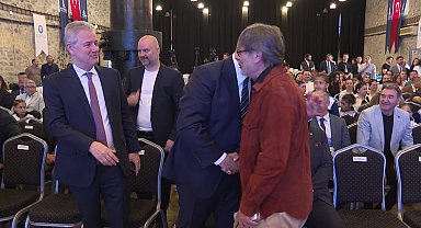 İzmir Büyükşehir Belediye Başkanı Tugay, 'Geleceğin Şampiyonları' projesini tanıttı: Bu yolun sonu şampiyonluk, madalya, gururdur