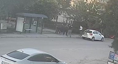 İzmir'de silahlı kavga: 3 kişi vuruldu, 1 çocuk darp edildi