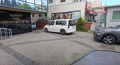 Kadıköy'de, CHP standı yakınında bir çocuğa yönelik saldırıyla ilgili 3 kişi gözaltına alındı
