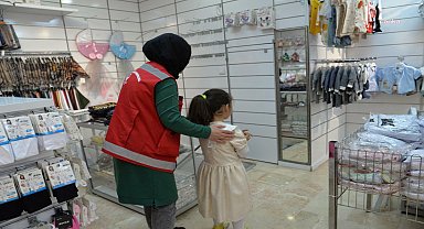 Kahramankazan Belediyesi'nden çocuklara bayramlık kıyafet