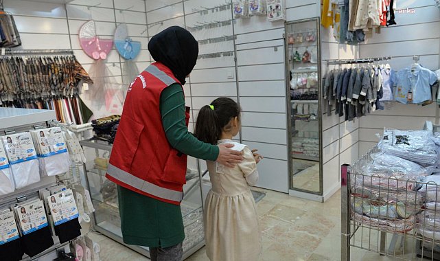 Kahramankazan Belediyesi'nden çocuklara bayramlık kıyafet