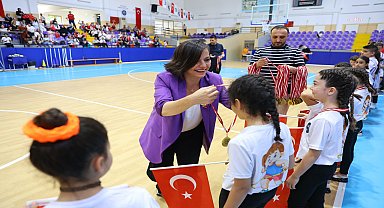 Karabağlar Belediyesi Spor Okulu Öğrencileri, 19 Mayıs Spor Şenliği’nde buluştu