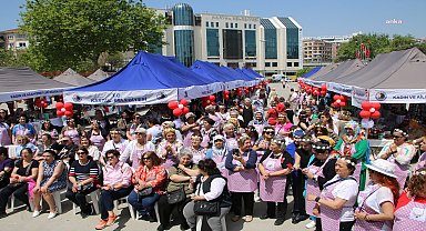 Kartal'da, Anneler Günü'ne Özel Kadın Emeği Pazarı açıldı