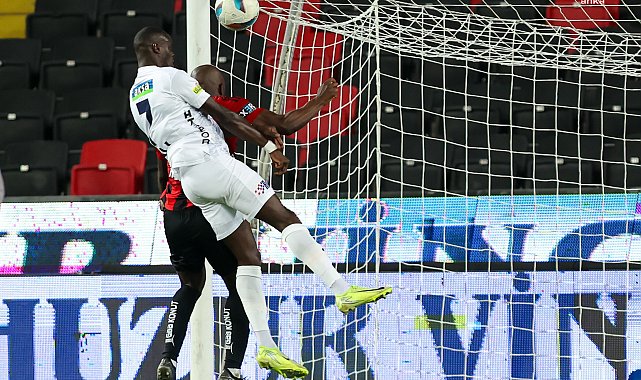 Kasımpaşa, Göztepe’ye 2-1 mağlup oldu