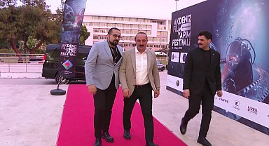 Konyaaltı Belediye Başkanı Kotan, festival birincisine ödülünü takdim etti