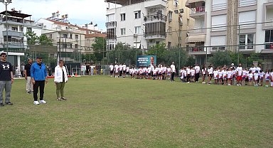 Konyaaltı Belediye Başkanı Kotan, kursları tamamlayan öğrencilere sertifikalarını verdi