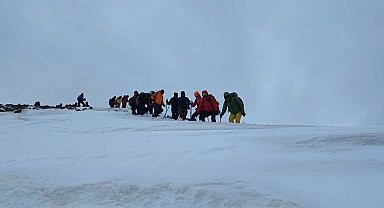 Küçük Ağrı Dağı’na 