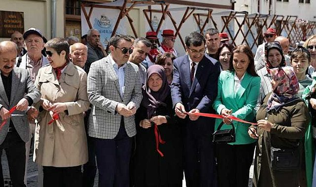 Kütahya Belediyesi'nden Germiyan Sokak'ta çifte açılış