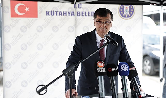 Kütahya’da Parmakören Mahallesi Tavşanlı Yolu’nda kurban pazarı açıldı