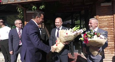 Manisa Büyükşehir Belediye Başkan Zeyrek, halk otobüsü esnafıyla bir araya geldi