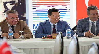 Marmaris Belediye Başkanı Ünlü'den muhtarlara ziyaret