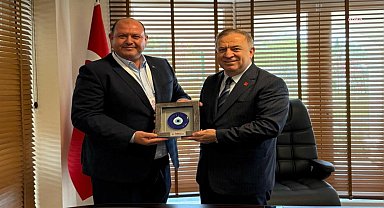 Menderes Belediye Başkanı Çiçek, Ankara ziyaretlerinde projelerini anlattı