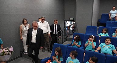 Mersin Büyükşehir Belediye Başkanı Seçer, minik öğrencilerin sorularını yanıtladı