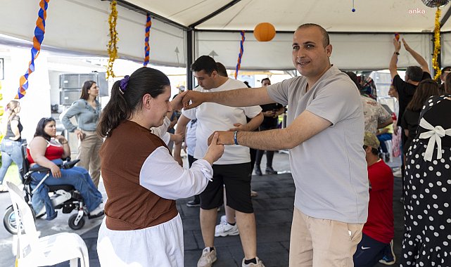 Mersin Büyükşehir Belediyesi'nden özel bireyler için nostaljik parti