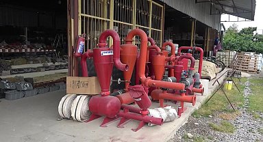 Osmaniye'de tarımsal alet ve makine satan esnaf: