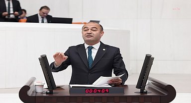 Özgür Karabat: “Yaşanan ekonomik kriz siyasidir ve bundan kurtulmak için bir an önce erken seçime gidilmelidir”