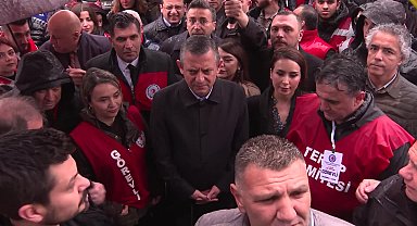 Özgür Özel 1 Mayıs kutlamaları için Kartal’da: “Taksim'e bakınca iktidarın öz güvensizliği görülüyor. Güçlü iktidarlar meydanları yasaklamaz”