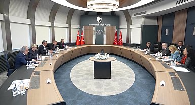 Özgür Özel, Marc Cools ile görüştü