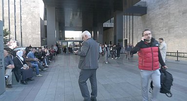 Saldırganın tören öncesi ve sonrası yeni görüntüleri ortaya çıktı, Özgür Özel’i takip etmiş, arkasından gelip beklemiş
