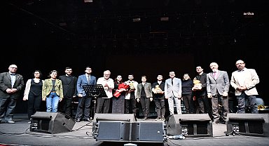 Sanatseverlerden Balıkesir Büyükşehir Belediyesi’nin caz konserine yoğun ilgi