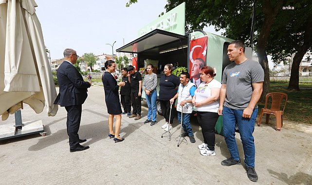 Selçuk Belediye Başkanı Sengel’den Engelsiz Kafe çalışanı gençlere ziyaret